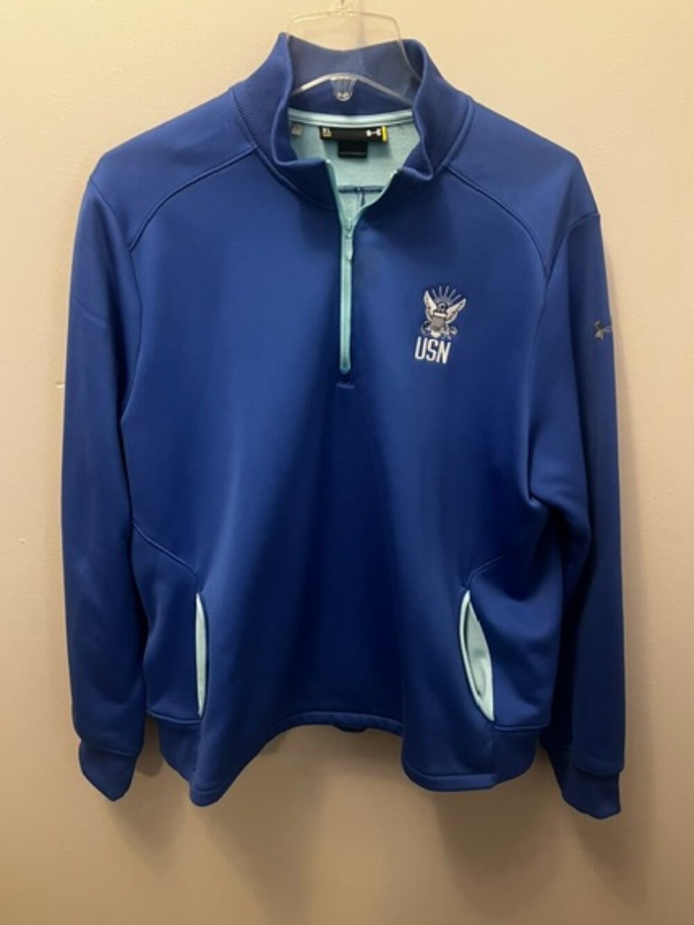 Women's United States Navy Under Armour 1/4 Zip SweatShirt, Blue, Size XL, NICE!